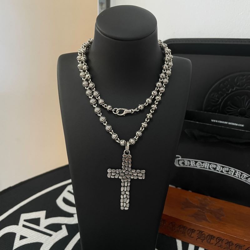 Ch*0me He**ts necklaces